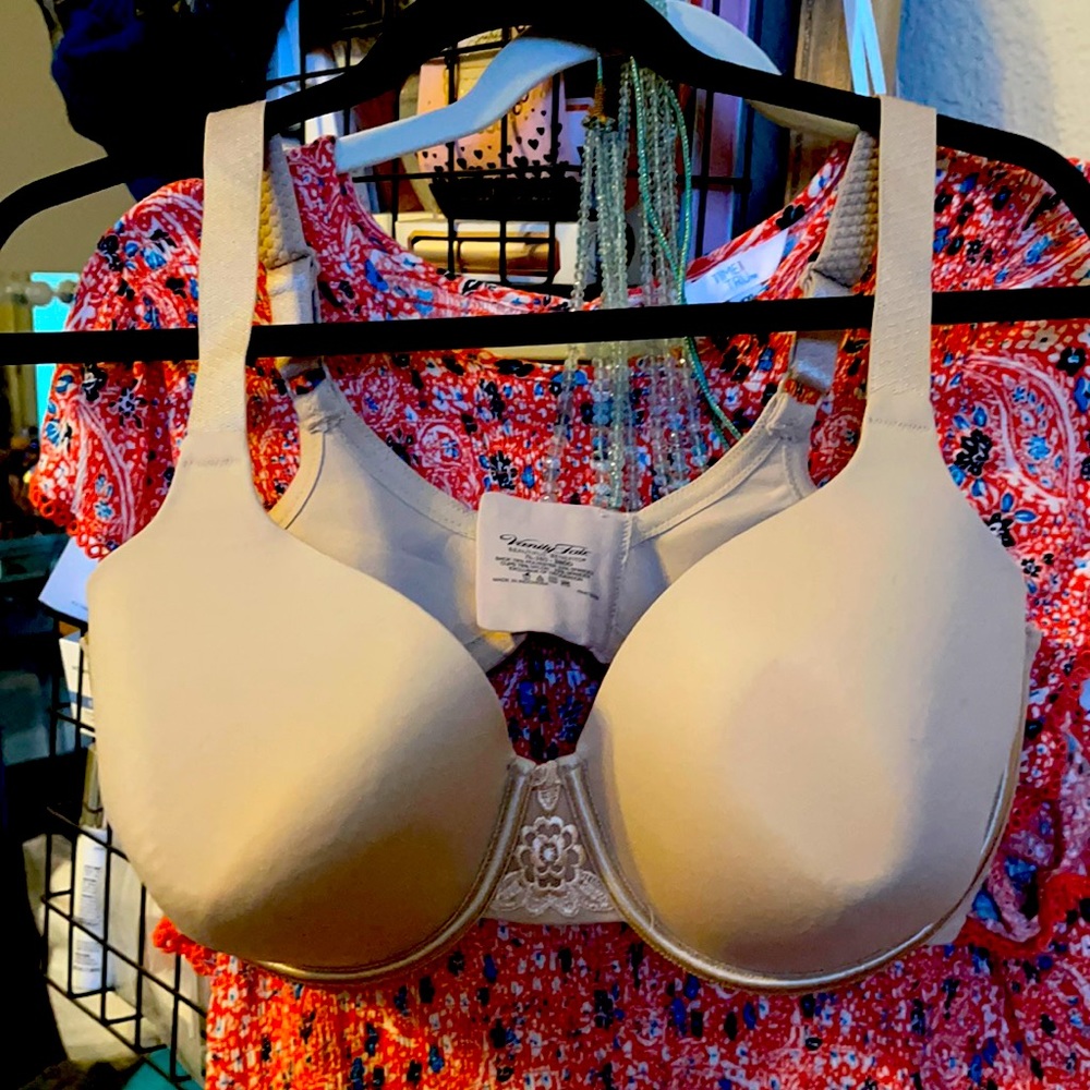 Vanity Fair Beautiful Benefits bra 38DD
